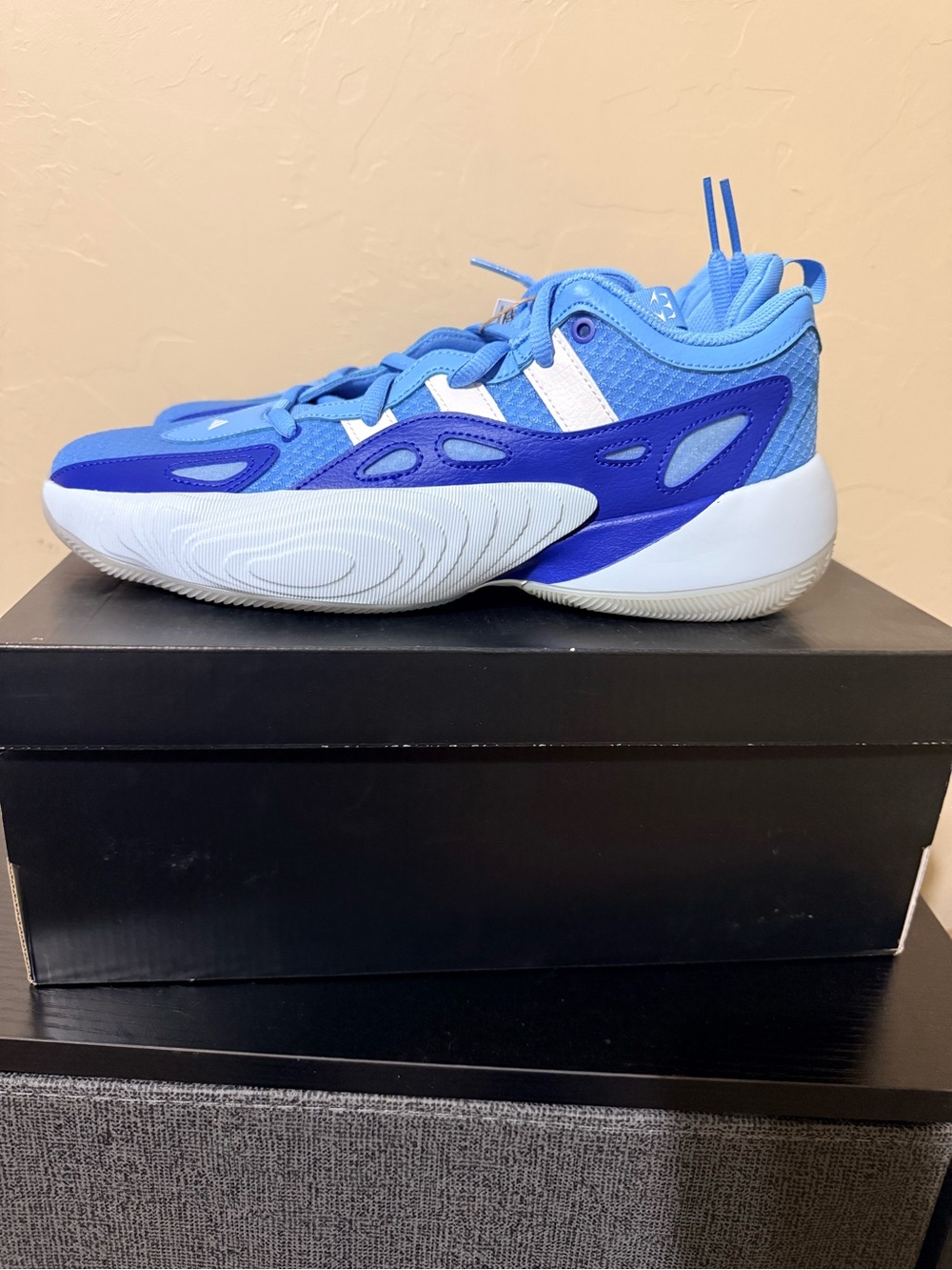 Men’s adidas Trae Young 2 Blue and White